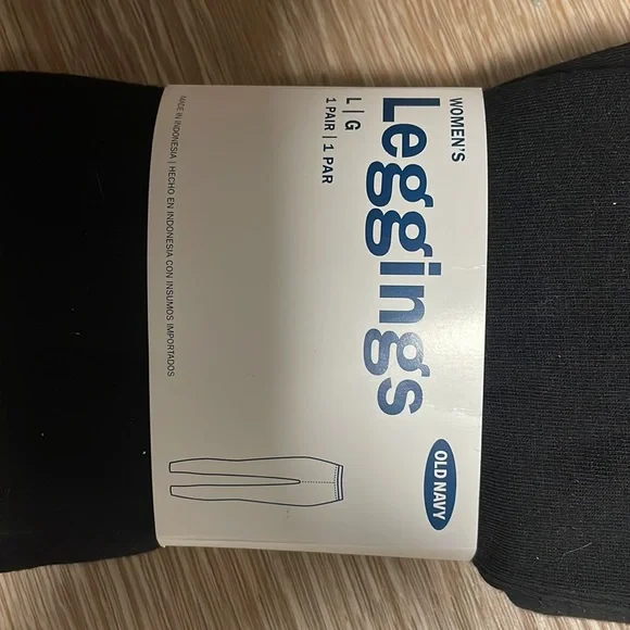 Old Navy Women’s Leggings - Picture 3 of 4